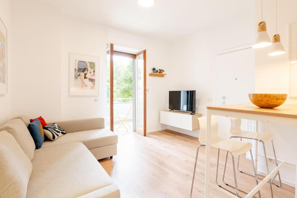 Appartamento Luxury 1 Bedroom Apartment, Close To San Siro, Fiera And 10 Min Metro To Duomo Milano