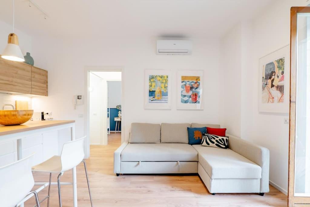 Luxury 1 Bedroom Apartment, Close To San Siro, Fiera And 10 Min Metro To Duomo * Milano